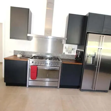 Sleeps 8 Pool Air Con T647635 *