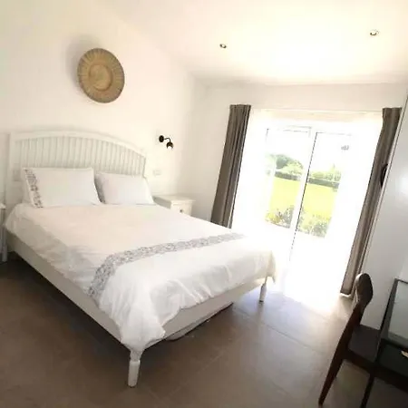 Sleeps 8 Pool Air Con T647635 Villa *
