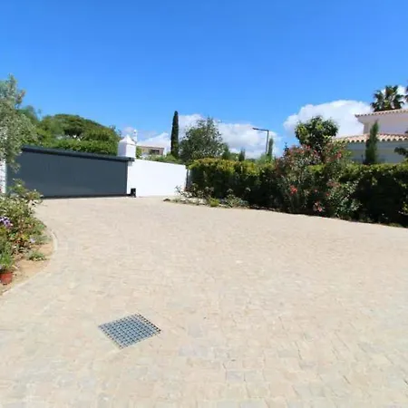 Sleeps 8 Pool Air Con T647635 * Vale do Lobo
