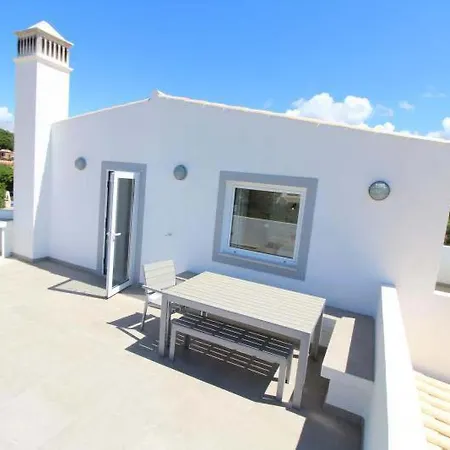 Sleeps 8 Pool Air Con T647635