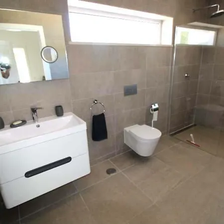Вилла Sleeps 8 Pool Air Con T647635 Вале-до-Лобо